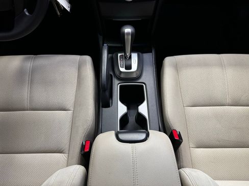 Used 2013 Honda Crosstour EX image 27