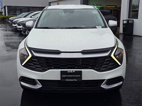 Used 2023 Kia Sportage LX image 2