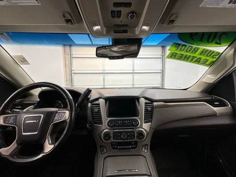 Used 2019 GMC Yukon XL Denali w/ Denali Ultimate Package AWD/4WD image 4