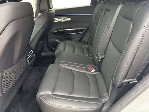 New 2026 Genesis GV70 2.5T AWD/4WD image 13