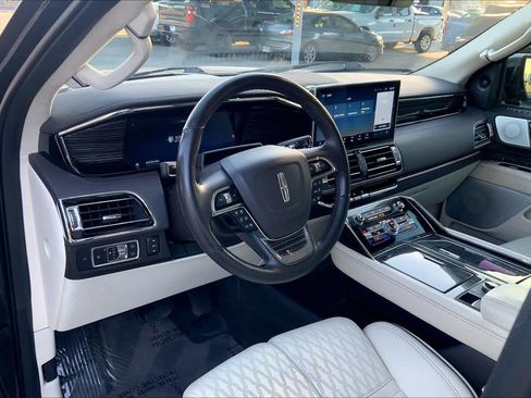 Used 2022 Lincoln Navigator Black Label image 16