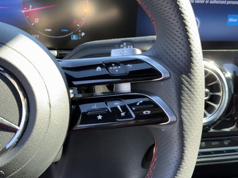 Certified 2025 Mercedes-Benz GLA 250 image 26