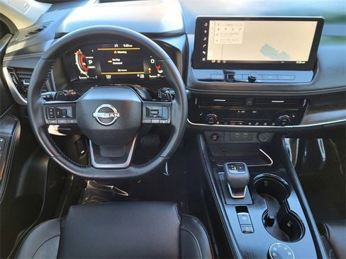 Certified 2025 Nissan Rogue Platinum w/ Platinum Premium Package image 27