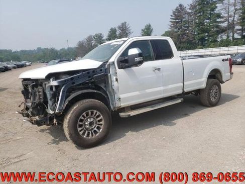 Used 2022 Ford F350 XLT w/ XLT Premium Package image 3