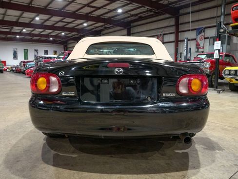 Used 1999 MAZDA MX-5 Miata RWD image 23