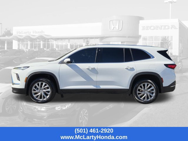 Used 2025 Buick Enclave Preferred FWD image 2