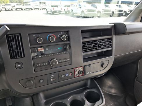 New 2025 Chevrolet Express 4500 Extended w/ Power Convenience Package image 18