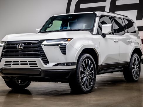 Used 2024 Lexus GX 550 w/ Accessory Package (2T) AWD/4WD image 29