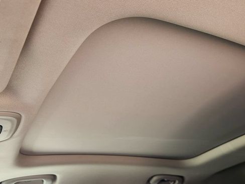 Used 2023 Buick Encore GX Essence w/ Experience Buick Package FWD image 11