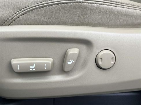 Used 2022 Toyota 4Runner Limited image 22