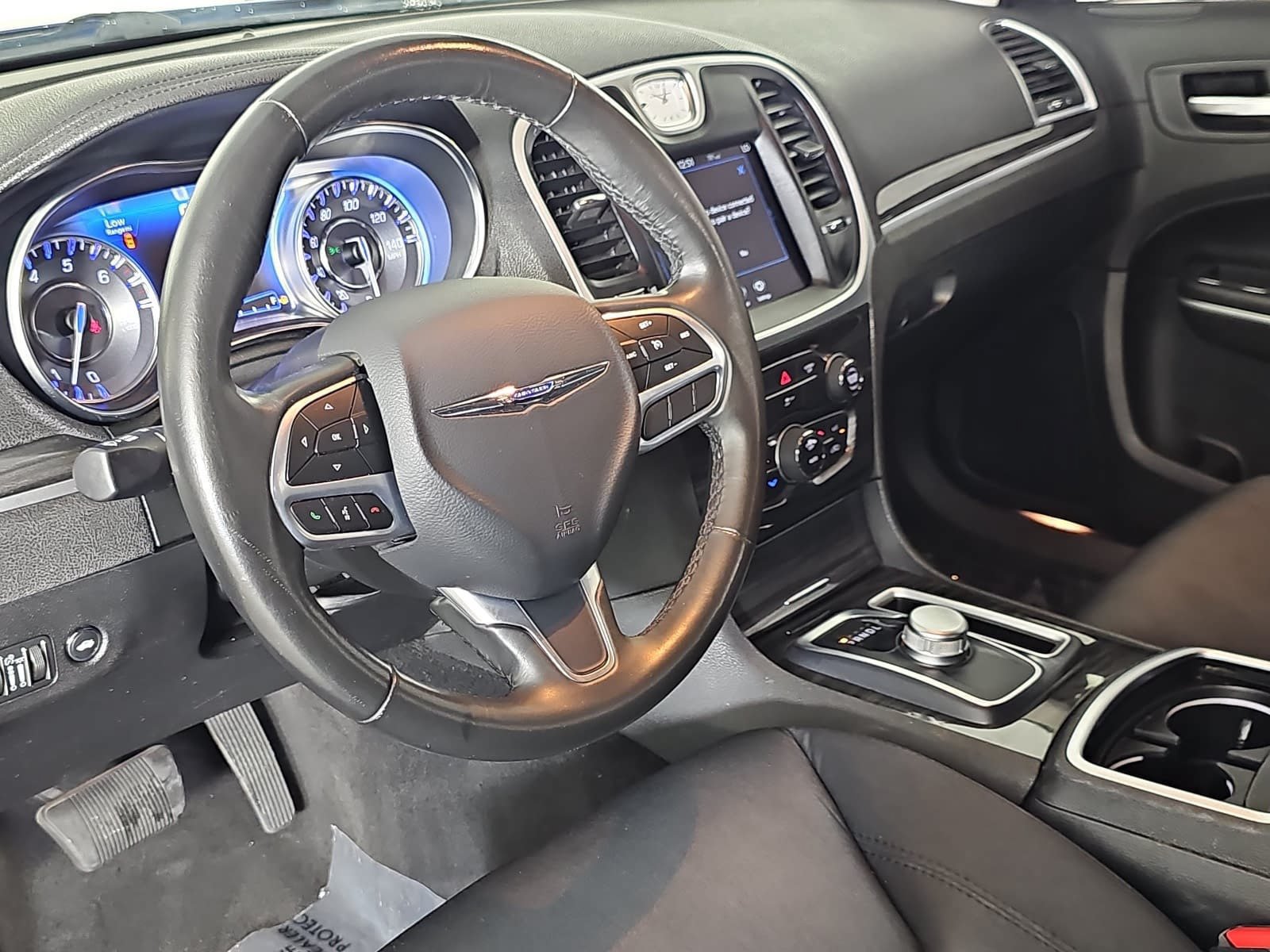 Used 2021 Chrysler 300 Touring w/ Sport Appearance Package RWD image 15