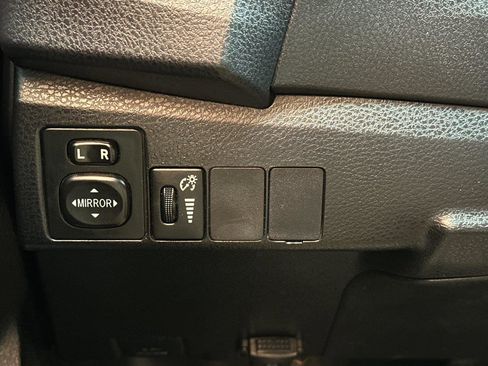 Used 2014 Toyota Corolla S image 27