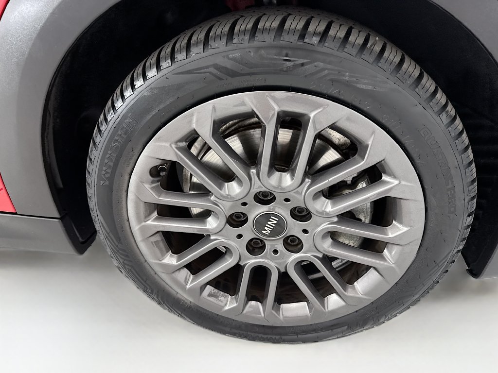 Used 2025 MINI Cooper S FWD image 28