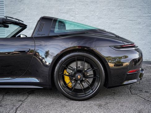 Used 2026 Porsche 911 Targa 4 GTS w/ Premium Package image 12