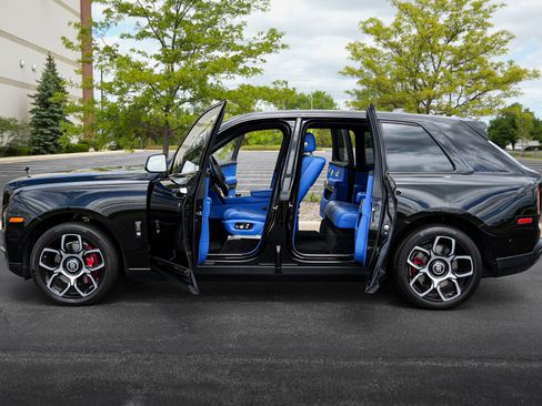 Used 2023 Rolls-Royce Cullinan Black Badge w/ Driver's Package AWD/4WD image 12