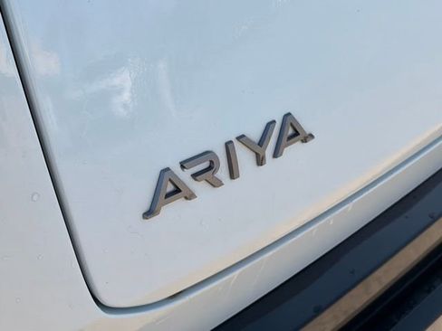 Used 2024 Nissan Ariya FWD image 12
