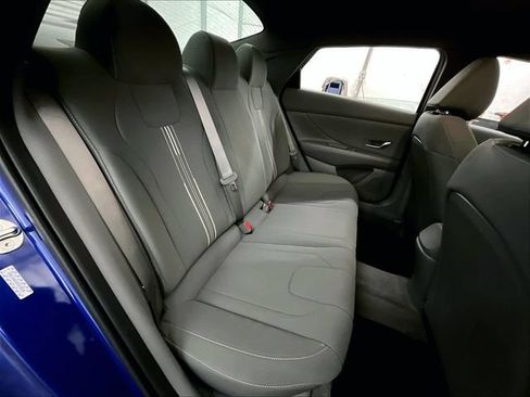 Used 2023 Hyundai Elantra SEL FWD image 26