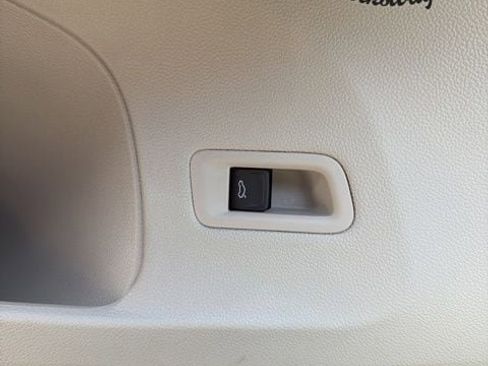 New 2026 Volkswagen Atlas SEL image 18