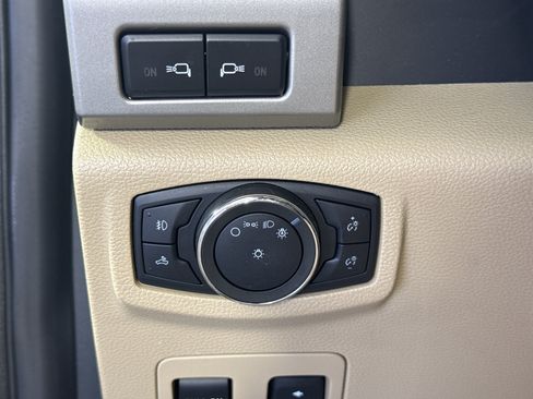 Certified 2018 Ford F150 Lariat w/ Equipment Group 502A Luxury AWD/4WD image 25