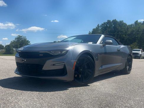 Used 2019 Chevrolet Camaro SS RWD image 2