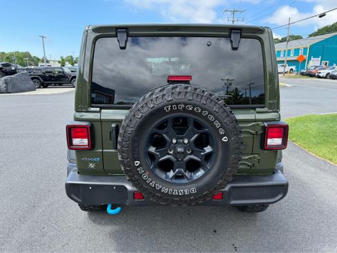 Used 2023 Jeep Wrangler Unlimited w/ Sun & Screen Package AWD/4WD image 10