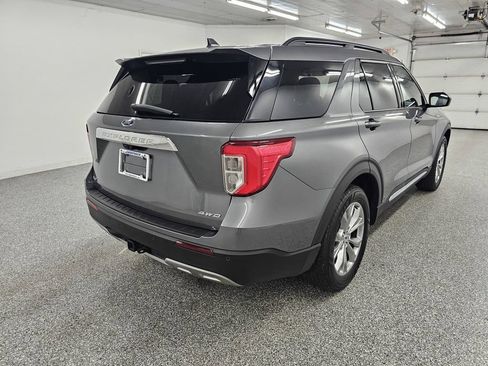 Used 2023 Ford Explorer XLT w/ Equipment Group 202A AWD/4WD image 4