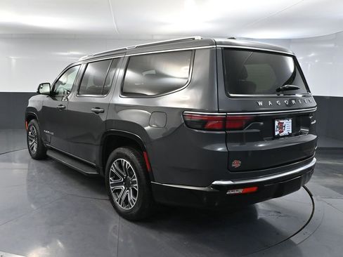 Used 2024 Jeep Wagoneer Series II w/ Flexible Seating Group AWD/4WD image 8