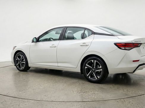 Used 2025 Nissan Sentra SV image 6