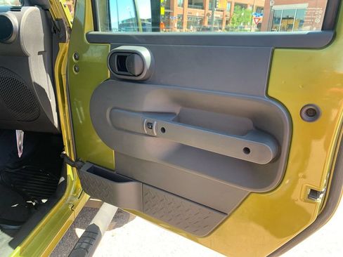 Used 2010 Jeep Wrangler Rubicon w/ PWR Convenience Group AWD/4WD image 23