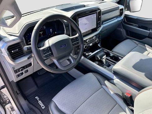 Used 2025 Ford F150 Lariat w/ Equipment Group 501A Mid AWD/4WD image 9