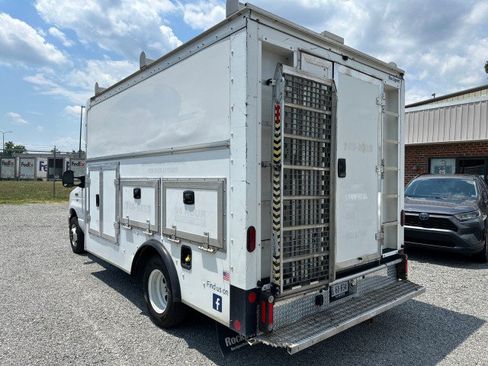 Used 2019 Ford E-350 and Econoline 350 Super Duty w/ Power Windows & Locks Group RWD image 9