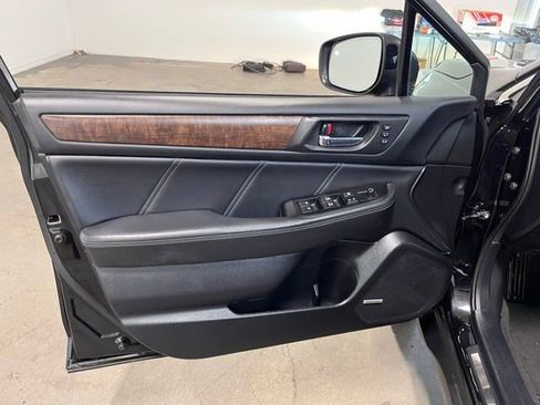 Used 2018 Subaru Outback 3.6R Limited image 25
