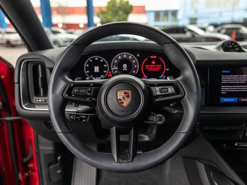 Used 2025 Porsche Cayenne S image 6