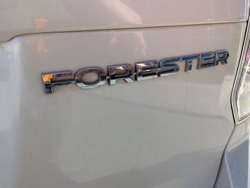 Used 2018 Subaru Forester 2.5i Premium w/ All-Weather Package AWD/4WD image 27