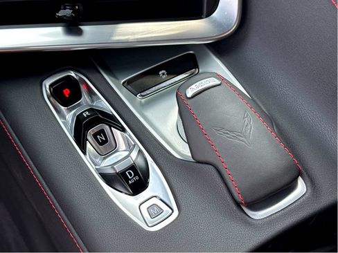 Used 2024 Chevrolet Corvette Stingray Coupe w/ 1LT RWD image 21