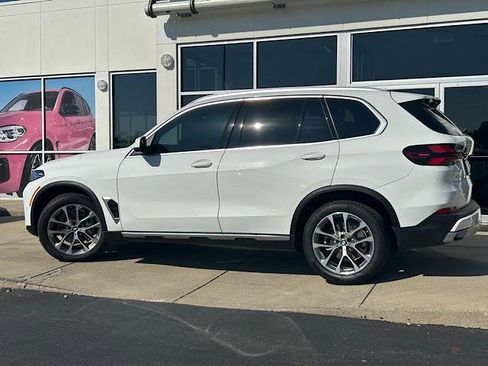 Certified 2024 BMW X5 xDrive40i w/ Premium Package image 7