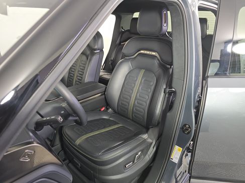 Used 2024 Rivian R1T Adventure AWD/4WD image 20
