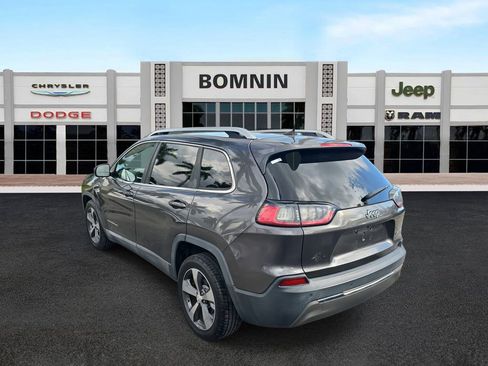 Used 2019 Jeep Cherokee Limited image 4