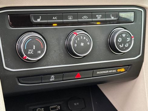 Used 2018 Volkswagen Atlas SE image 22