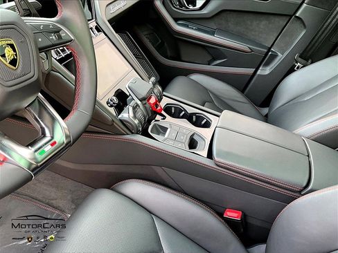 Used 2023 Lamborghini Urus S image 14