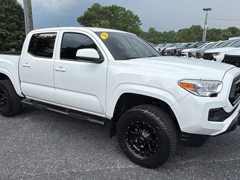 Used 2020 Toyota Tacoma SR AWD/4WD image 3