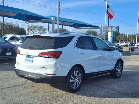 Used 2023 Chevrolet Equinox Premier image 2