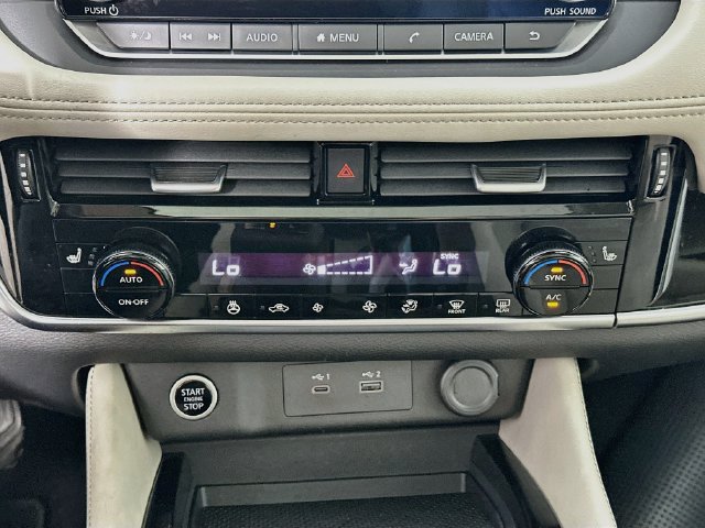 Used 2023 Nissan Rogue SL AWD/4WD image 14