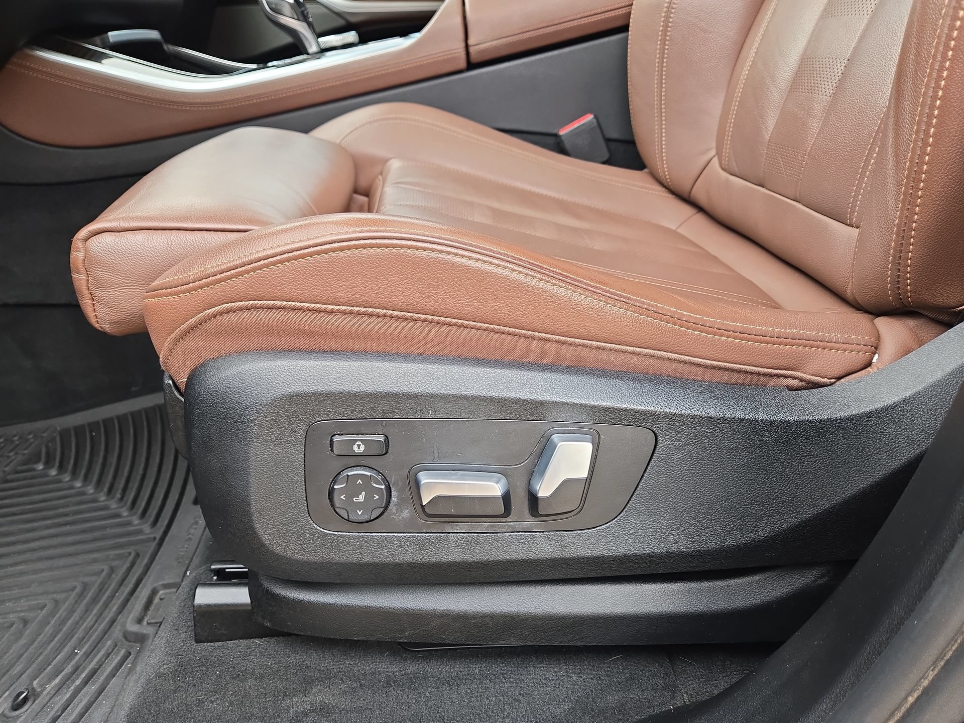 Used 2020 BMW X5 sDrive40i w/ Premium Package RWD image 17