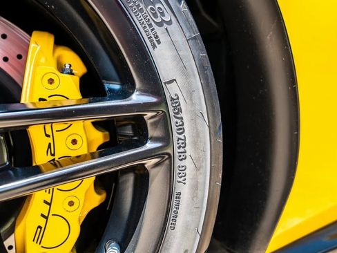 Used 2006 Chevrolet Corvette Z06 w/ Preferred Equipment Group image 50