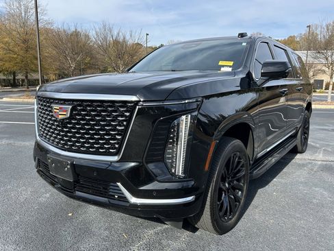 Used 2025 Cadillac Escalade ESV Premium Luxury image 69