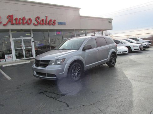 Used 2017 Dodge Journey SE w/ Flexible Seating Group FWD image 5