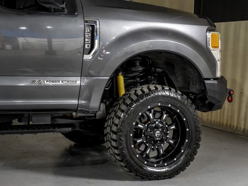 Used 2020 Ford F250 XLT image 7