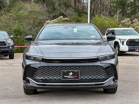 New 2026 Toyota Crown XLE image 3