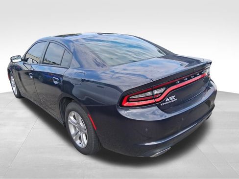 Used 2019 Dodge Charger SXT RWD image 15